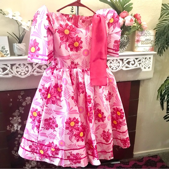 Girls white & pink fuschia  Floral print Patadyong Terno - Dress set - Picture 4 of 8